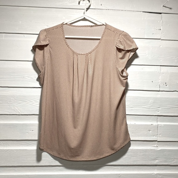 Pink poka dot shirt - Picture 1 of 4